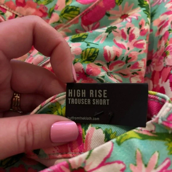 NWT Kut from the Kloth Pink and Green Floral Women's Shorts 14 - Picture 7 of 7